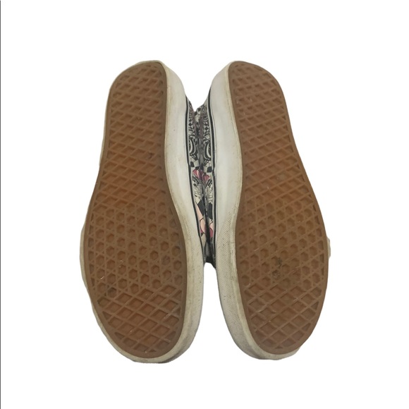 Disney x vans Cheshire Cat pattern. EUC - Picture 2 of 3